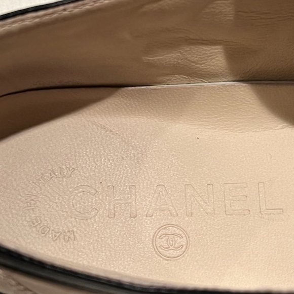 Authentic CHANEL Shoes - Picture 6 of 8